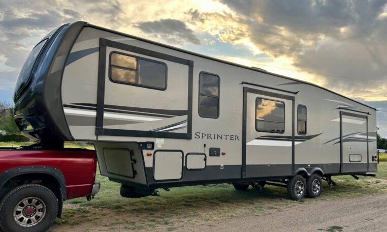 2017 KEYSTONE COUGAR 326RDS